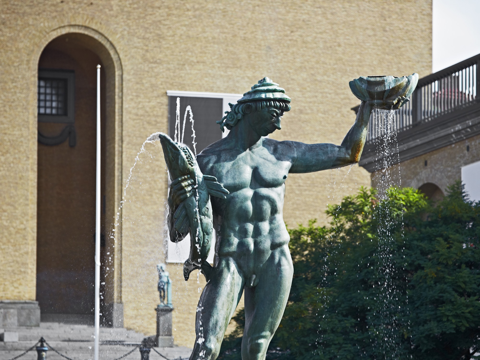 Statyn Poseidon på Götaplatsen i Göteborg.