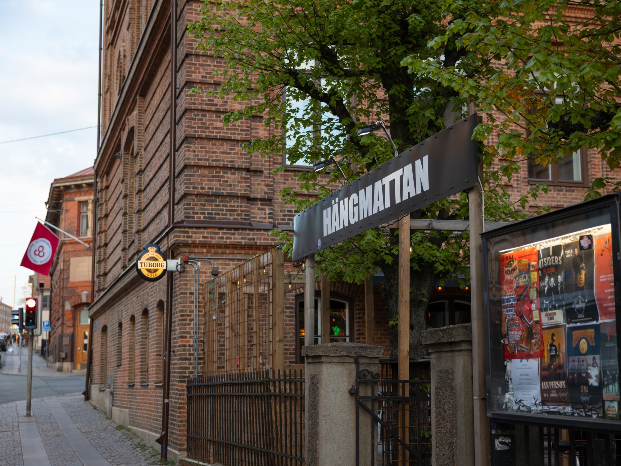 Entré till Café Hängmattan i Göteborg.